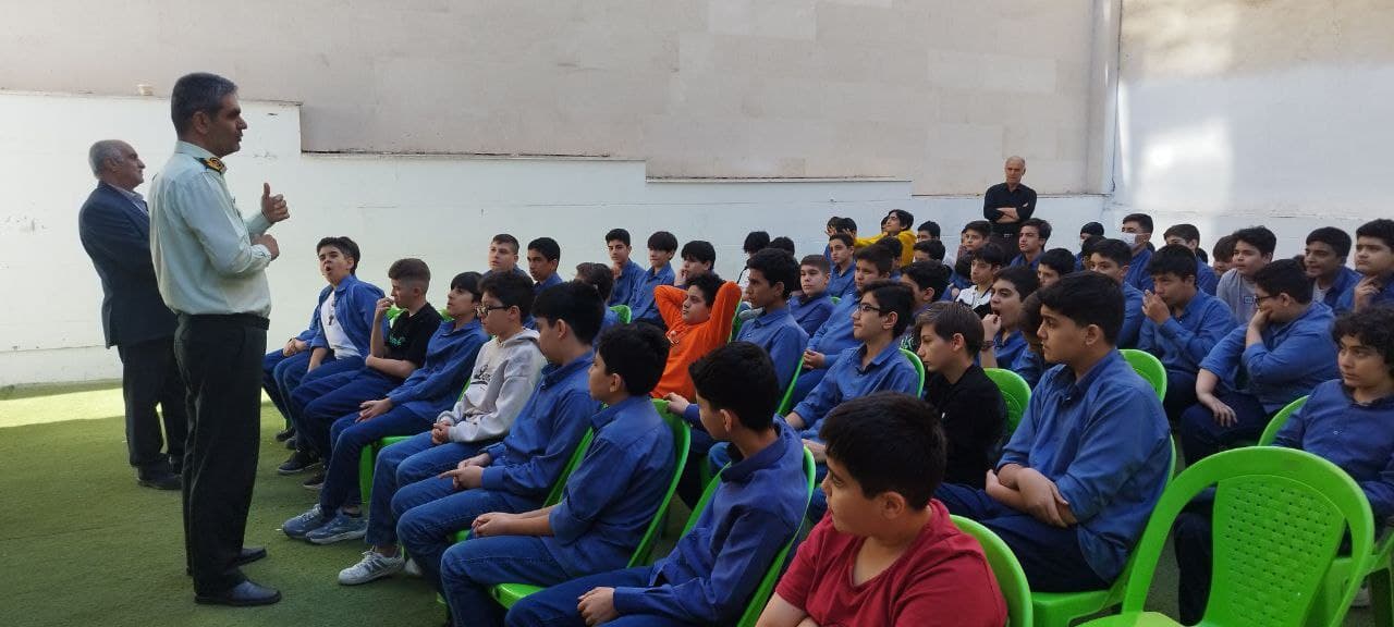 دبیرستان پسرانه پایش علوم دوره اول متوسطه